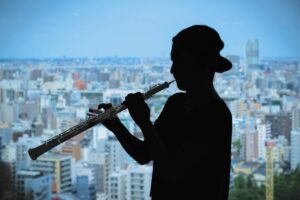 オーボエは独学で吹ける？教室と独学の費用・上達スピードを徹底比較【大人の初心者向け】